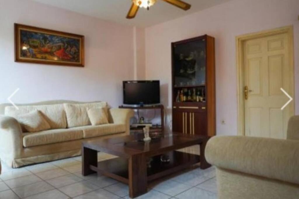 George 'S Nest Apartment Agios Spyridon  ภายนอก รูปภาพ